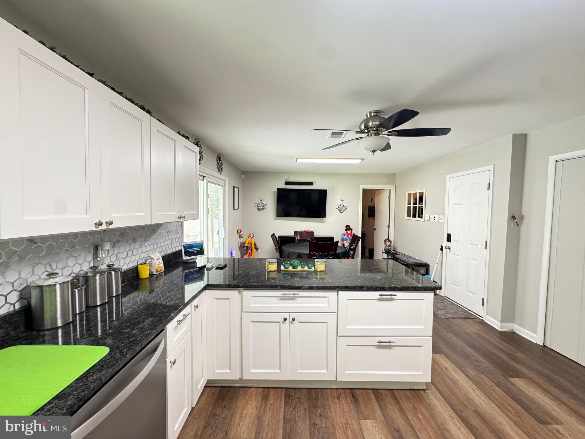 STRAWBERRY HILL EST SUB - Residential