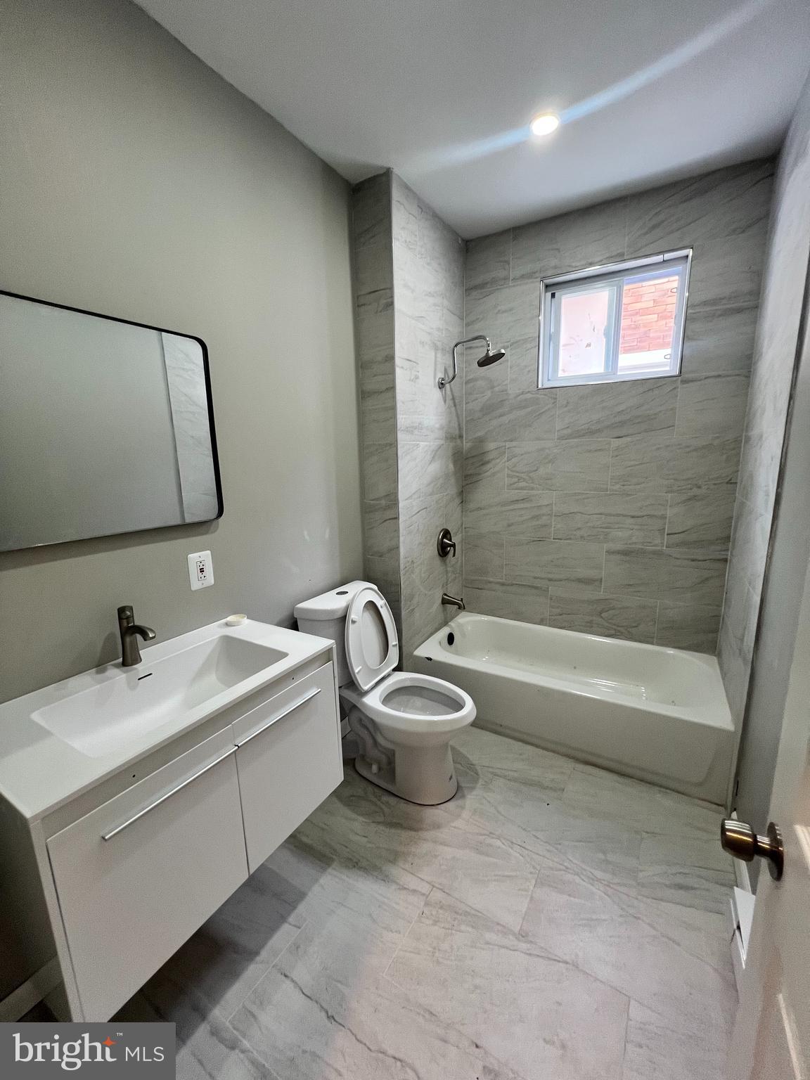 PHILADELPHIA (WEST) - Residential Lease