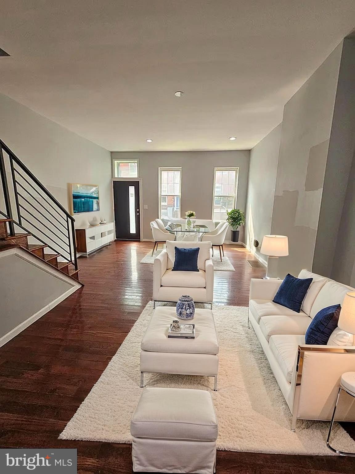 POINT BREEZE - Residential