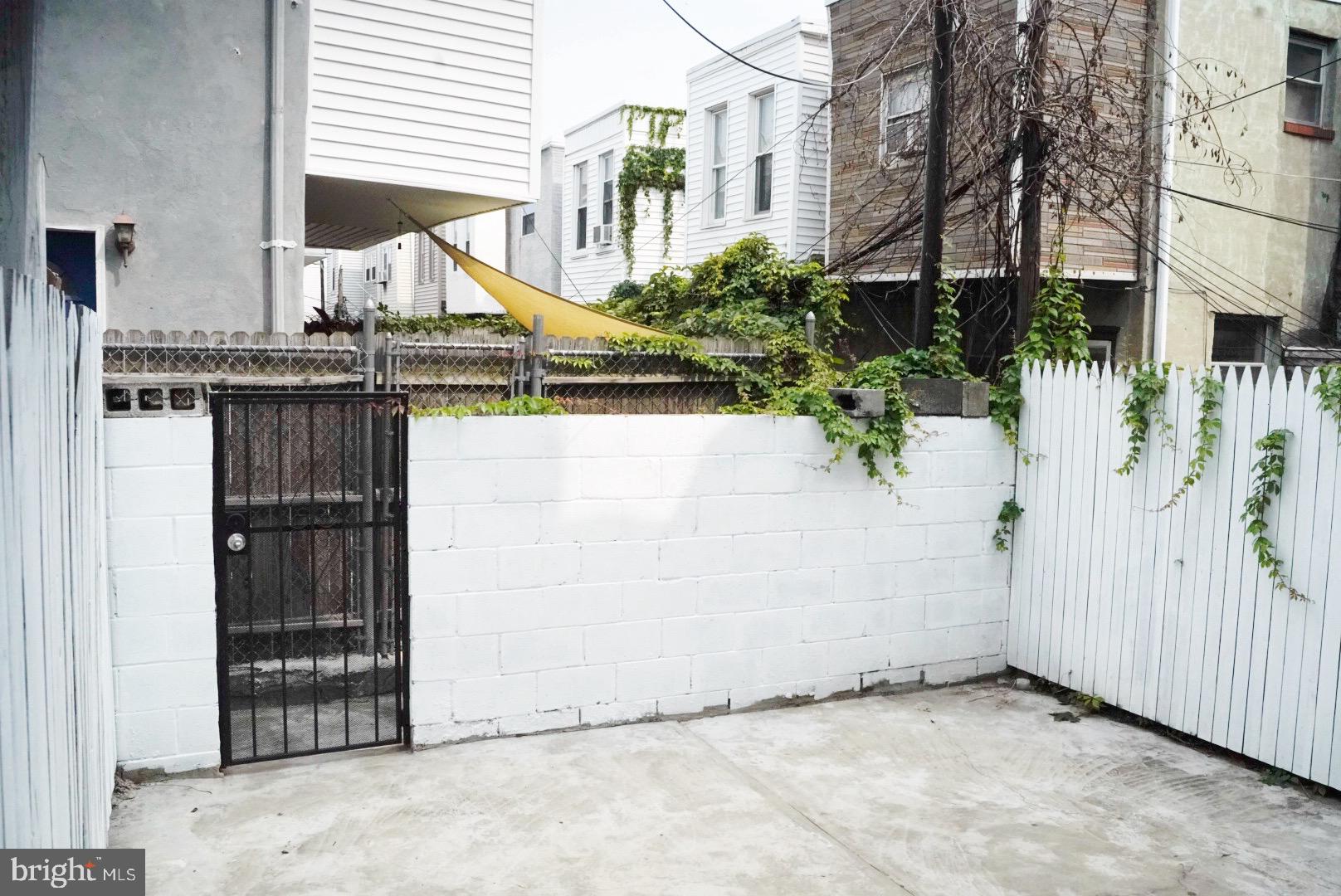 POINT BREEZE - Residential