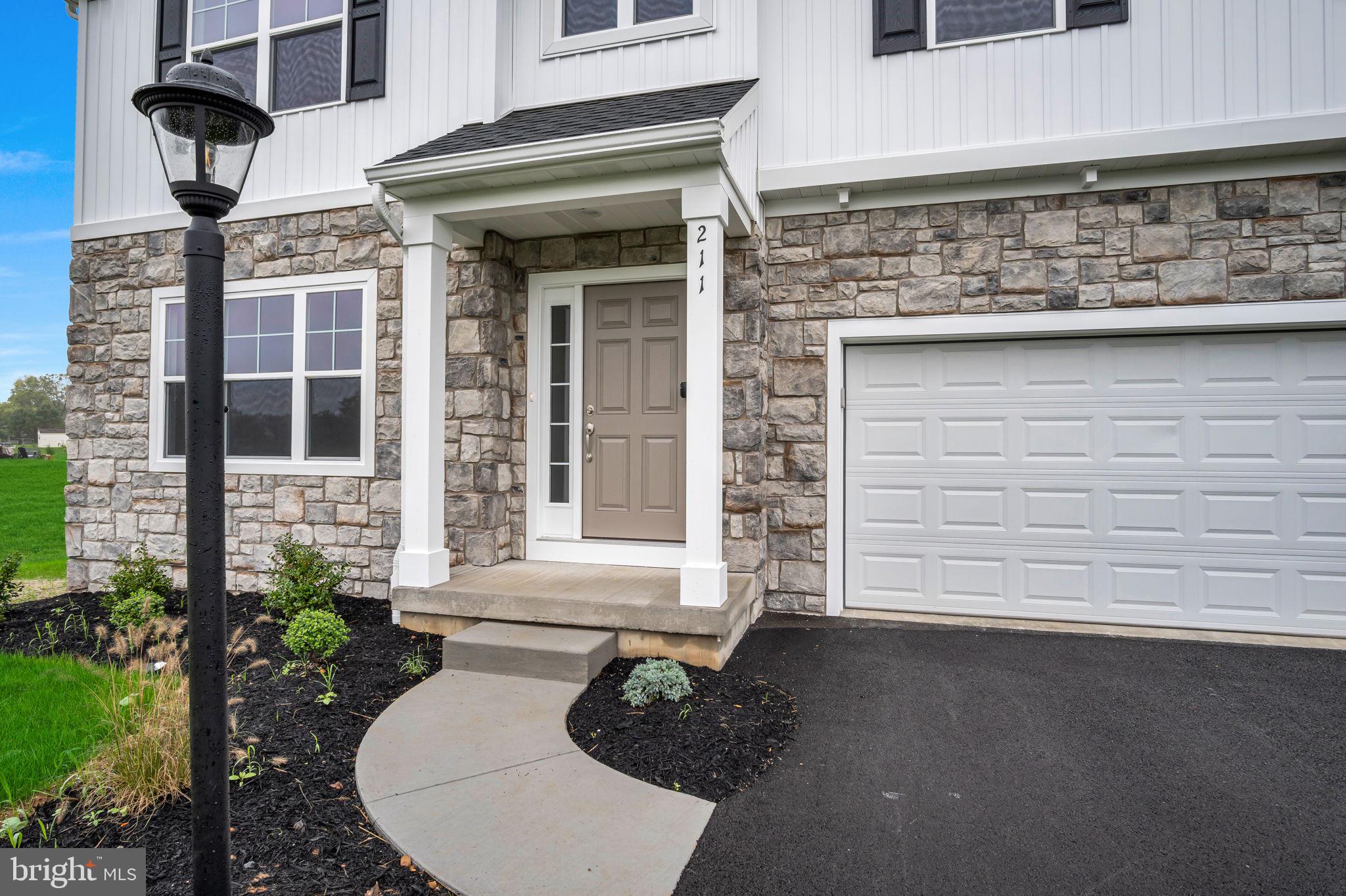 211 FORGEDALE DRIVE