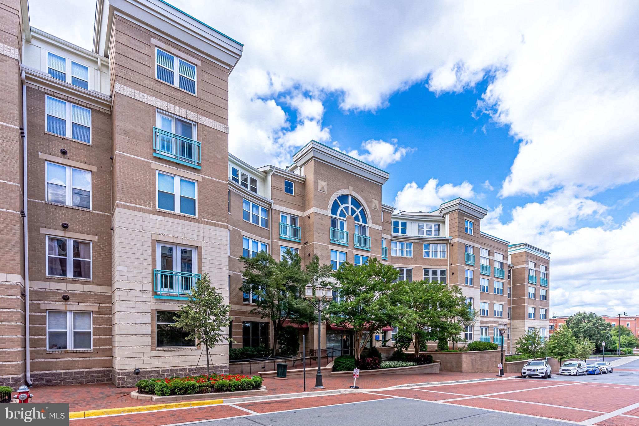 MARKET STREET AT TOWN CENTER - Residential