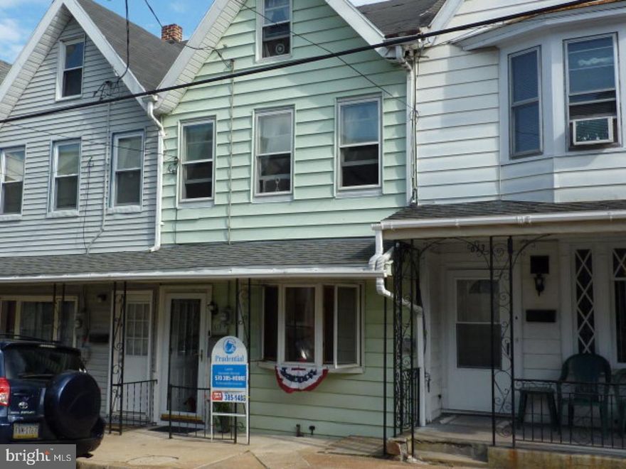 First time buyers and investors welcome!  Well maintained home, ready to move right in. Large rooms, modern kitchen and remodeled bathroom with laminate flooring and bath fitter installed tub! First floor laundry and half bath add to the convenience. Extra large master bedroom offers a huge walk-in closet. Third floor already has paint and carpet, just add heat for extra bedrooms. Fenced in yard and detached 1 car garage add to the appeal!  Seller says bring an offer! Mailing Address Continued: Pottsville Color: Green