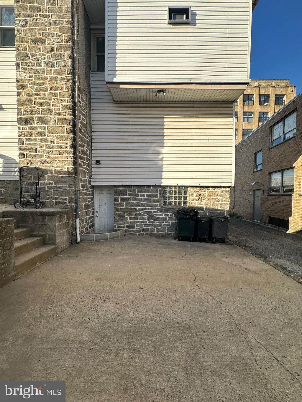 Photo of 27 Glendale Road, UPPER DARBY, PA 19082 (MLS # PADE2101414)