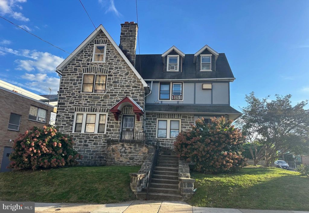 Photo of 27 Glendale Road, UPPER DARBY, PA 19082 (MLS # PADE2101414)