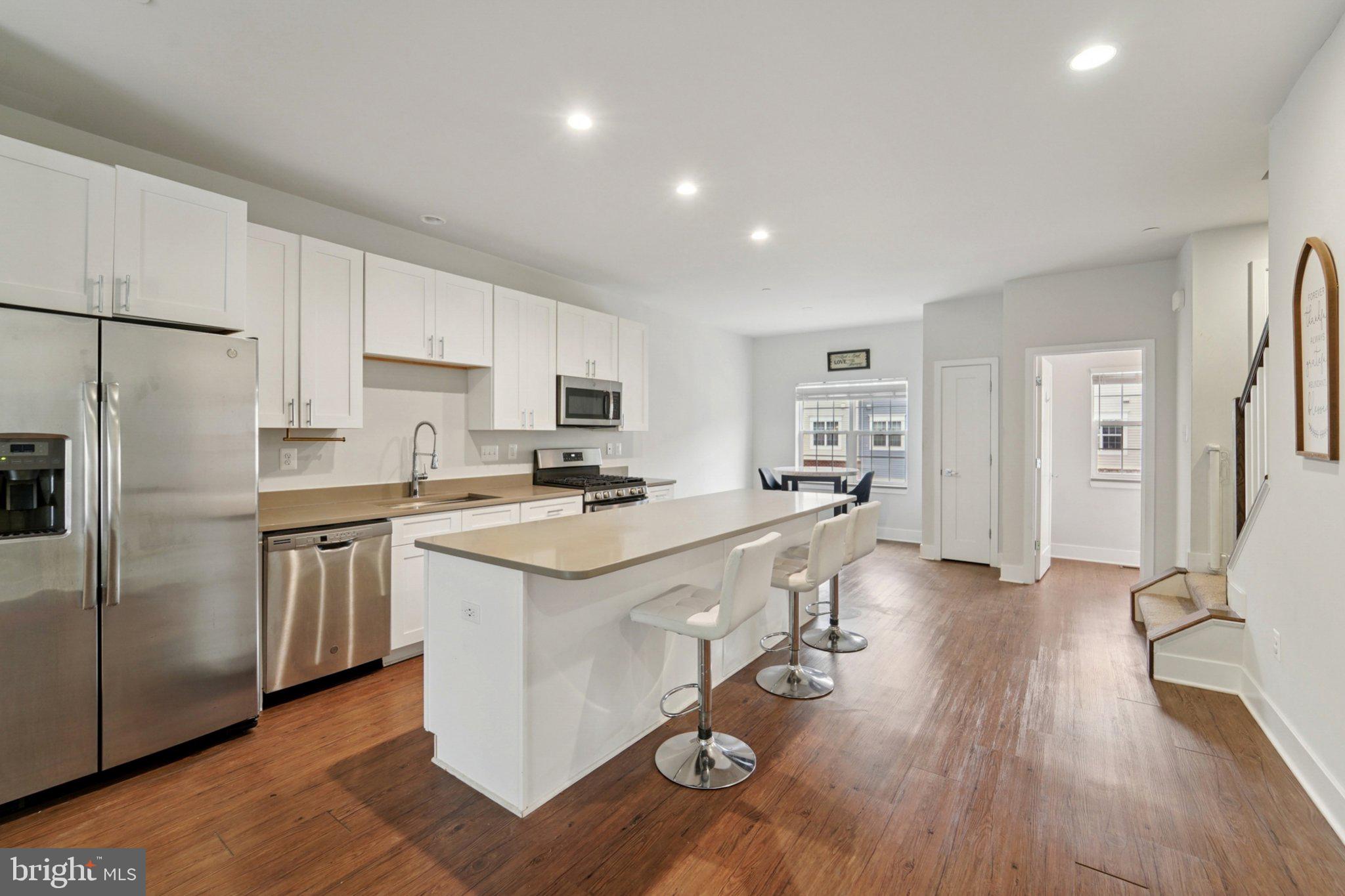 7728 LEXINGTON COURT