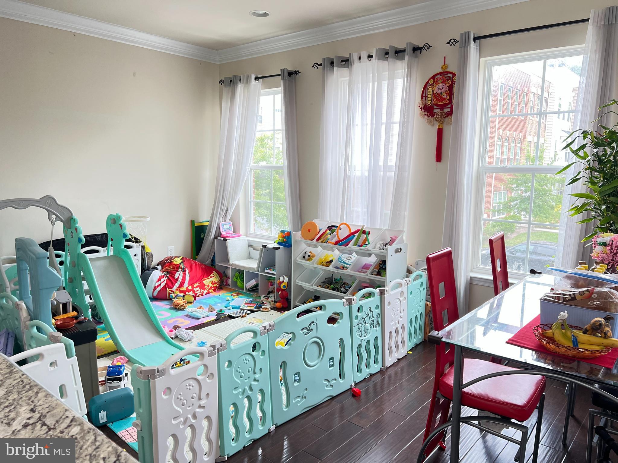 BRICK YARD STATION - Residential