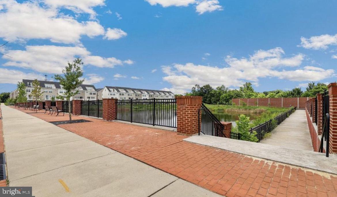 BRICK YARD STATION - Residential