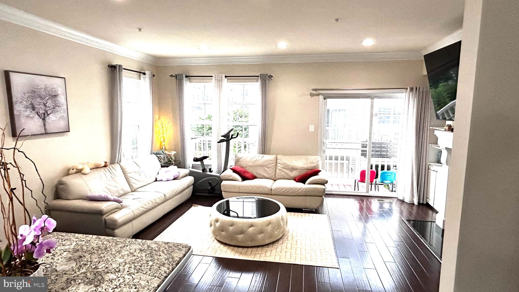 BRICK YARD STATION - Residential