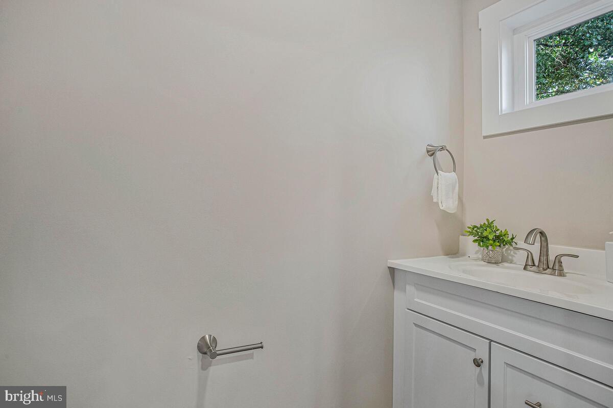 ARUNDEL ON THE BAY - Residential