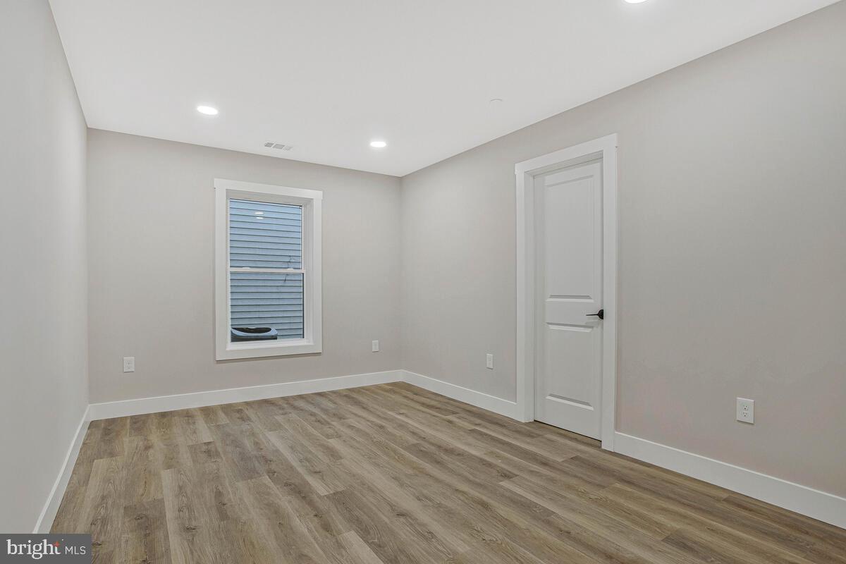 ARUNDEL ON THE BAY - Residential