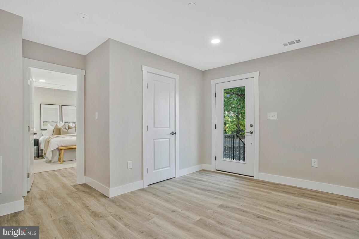 ARUNDEL ON THE BAY - Residential