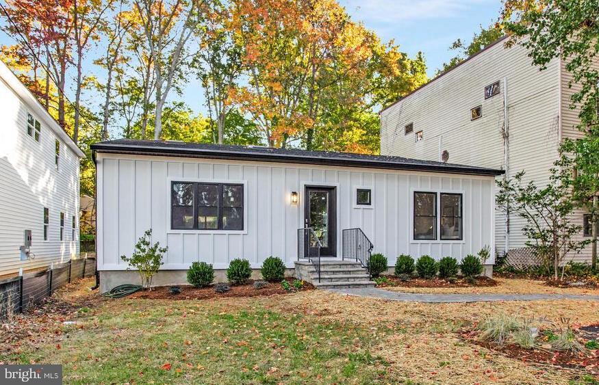 ARUNDEL ON THE BAY - Residential