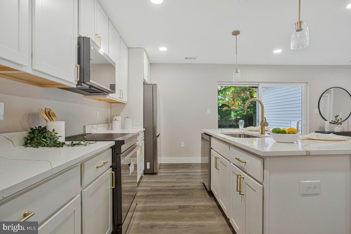 ARUNDEL ON THE BAY - Residential