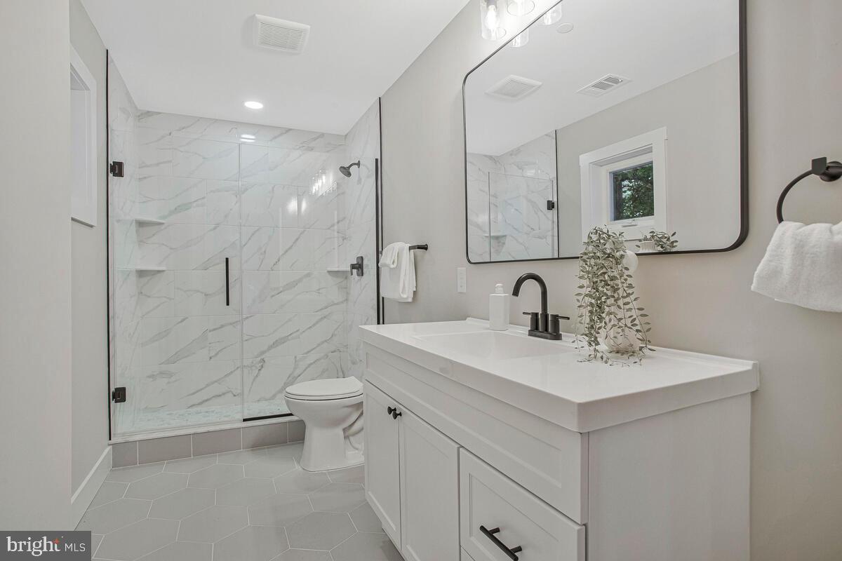 ARUNDEL ON THE BAY - Residential