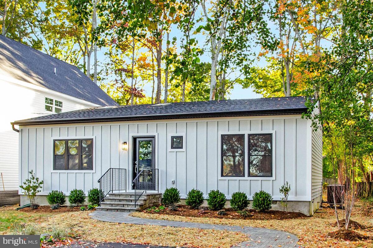 ARUNDEL ON THE BAY - Residential