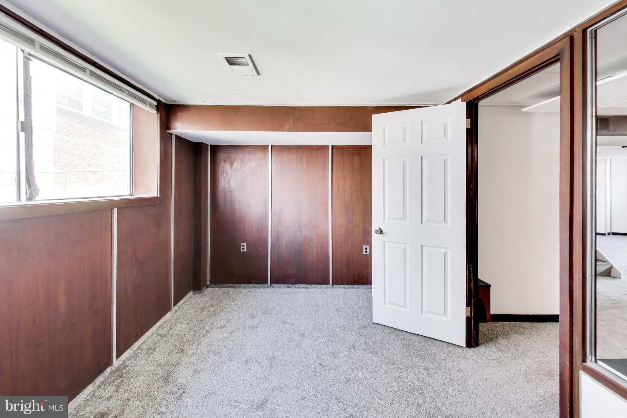 GLENARDEN WOODS - Residential