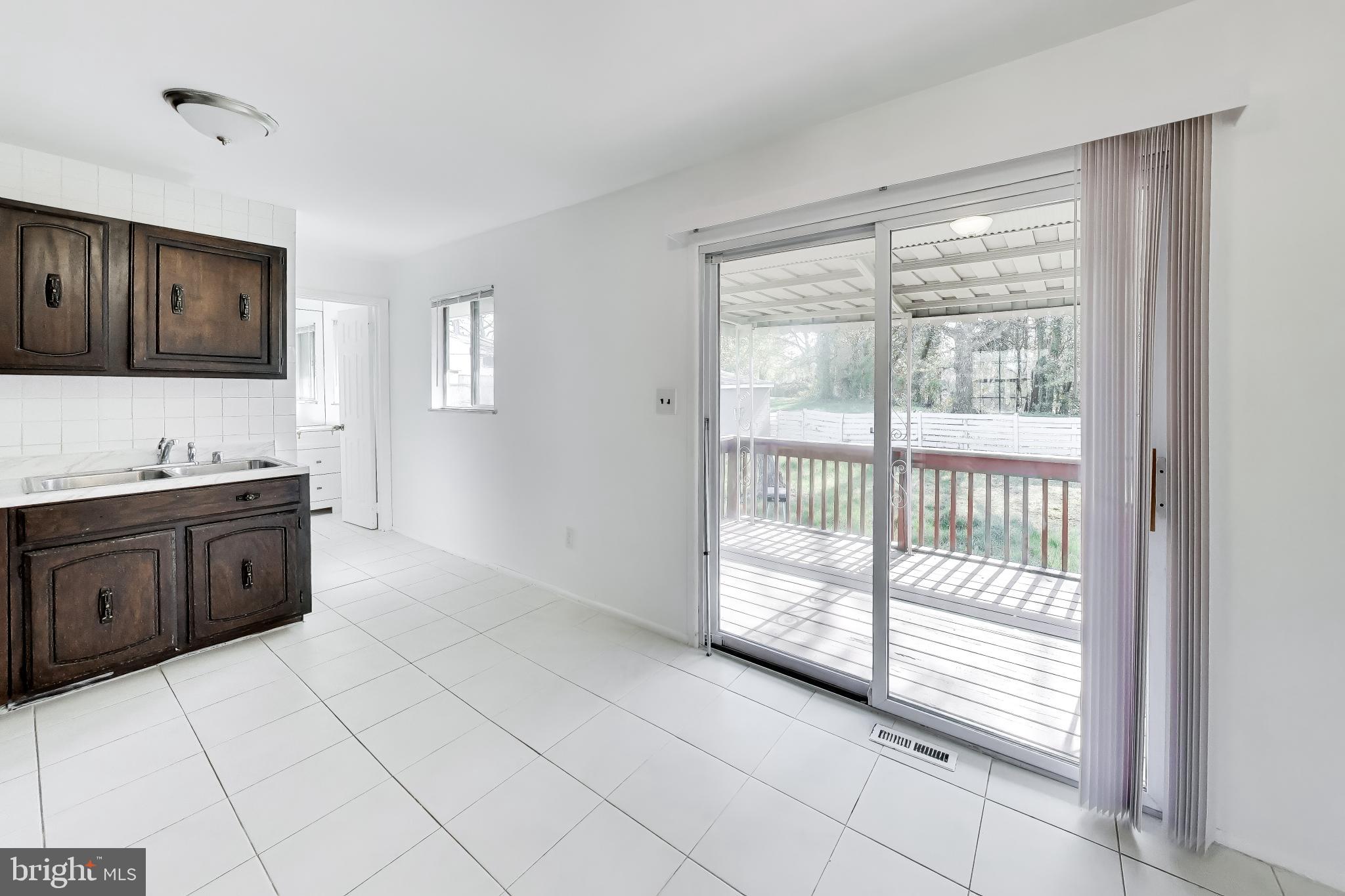 GLENARDEN WOODS - Residential