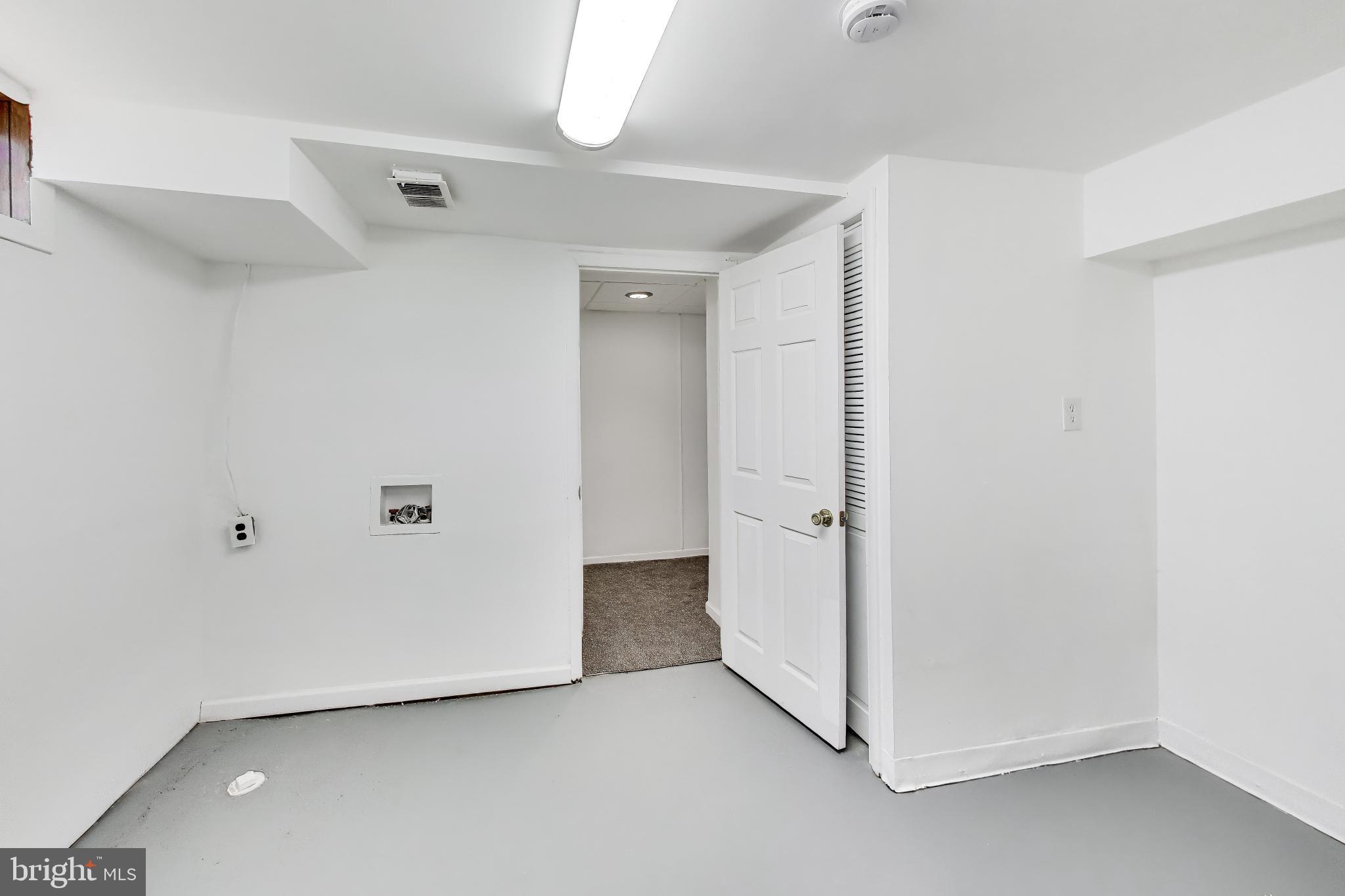 GLENARDEN WOODS - Residential