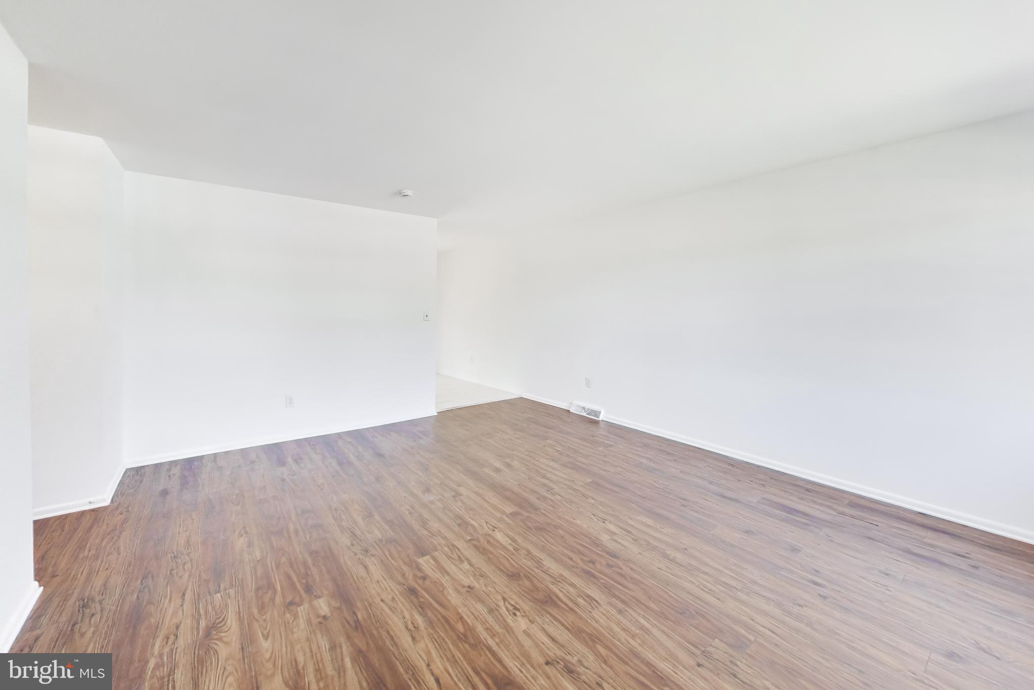 GLENARDEN WOODS - Residential