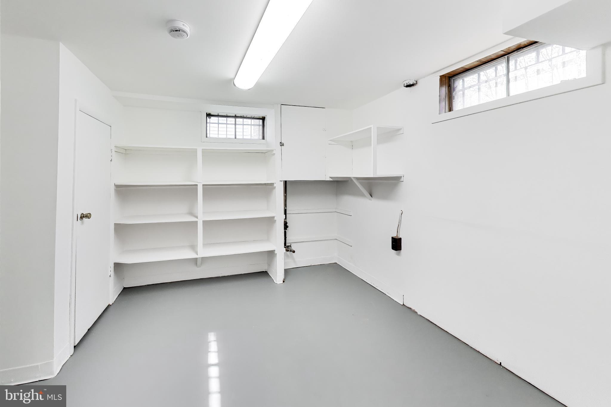 GLENARDEN WOODS - Residential