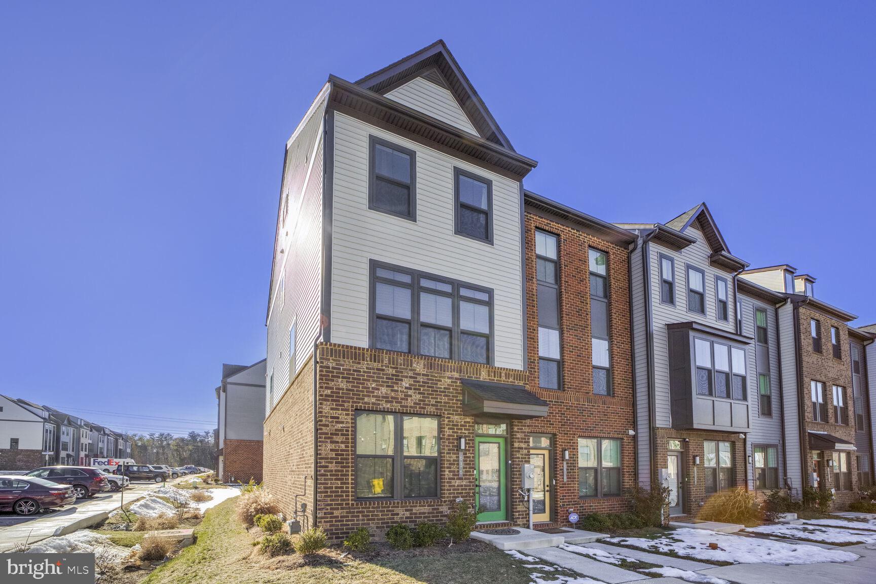 TANYARD SHORES - Residential Lease