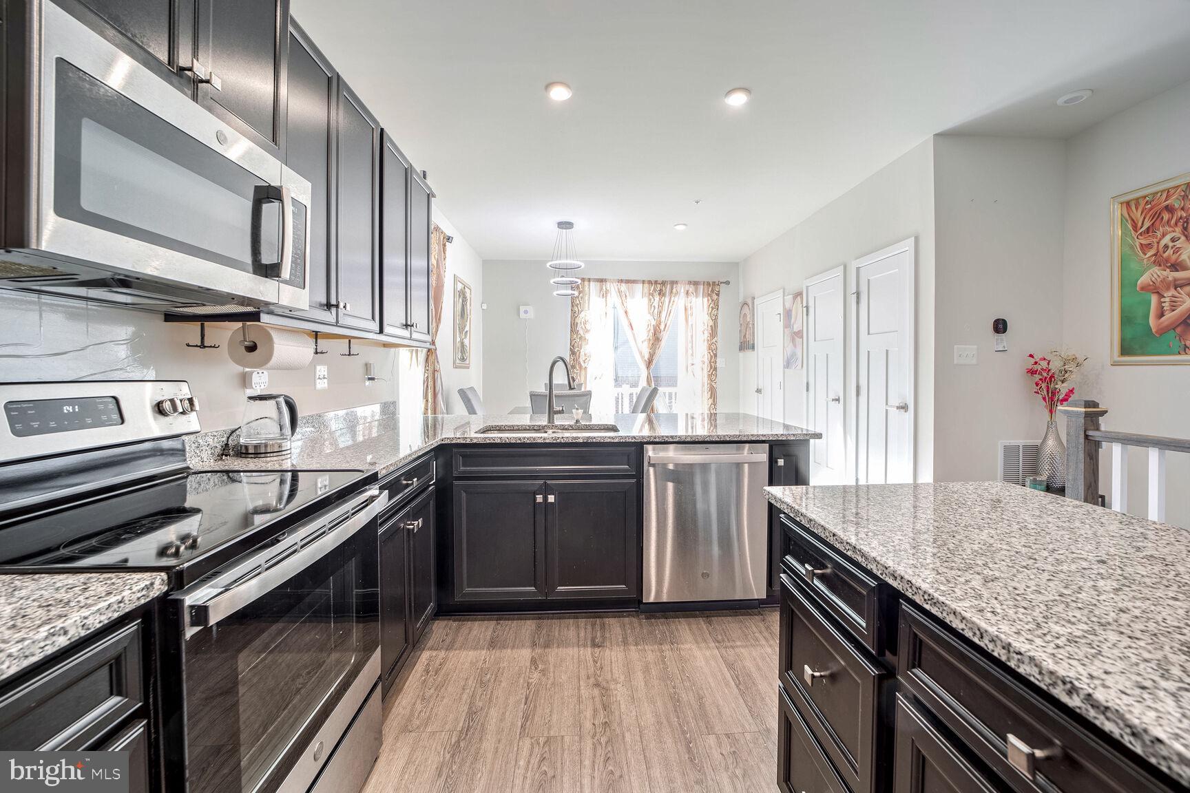 TANYARD SHORES - Residential Lease