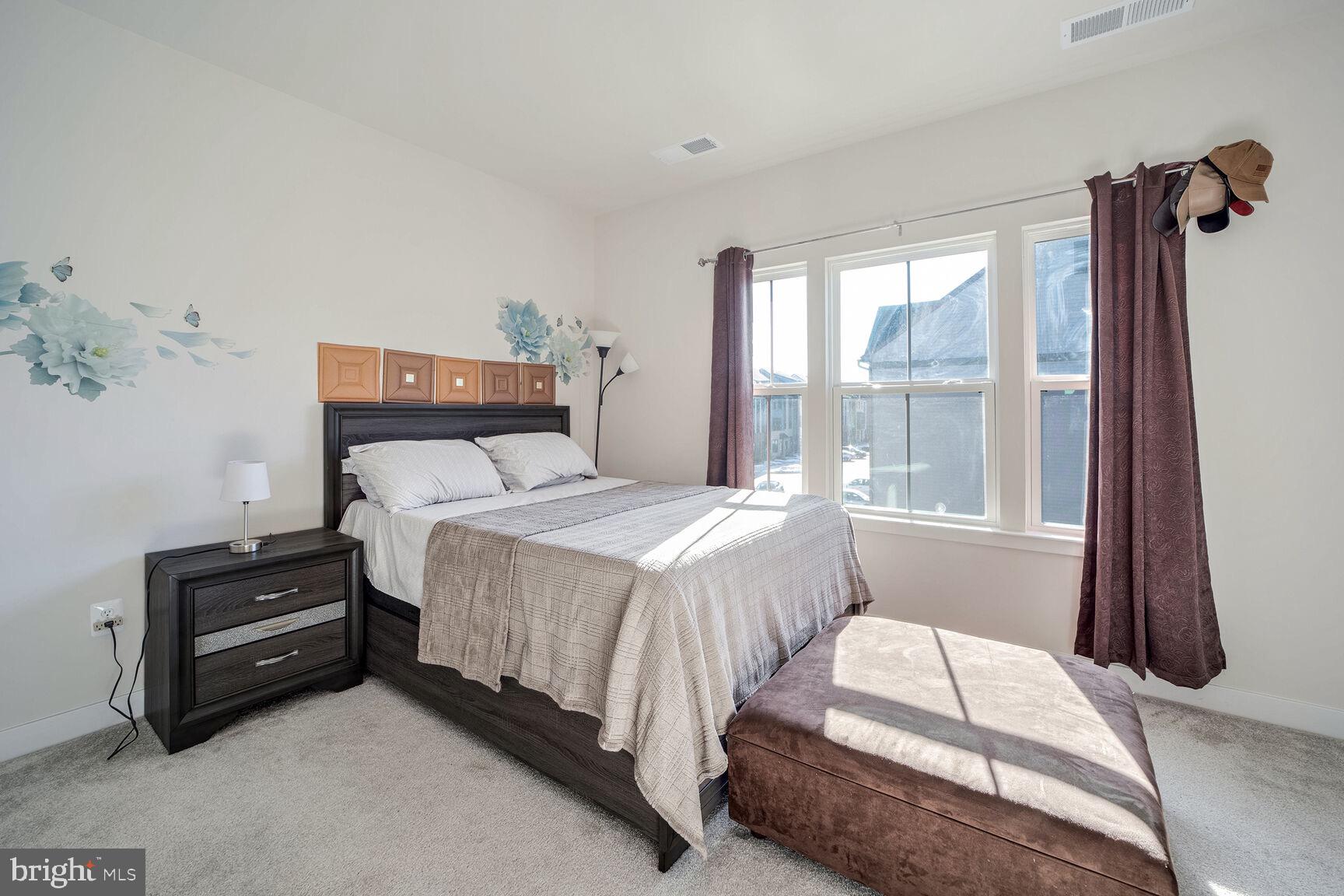 TANYARD SHORES - Residential Lease