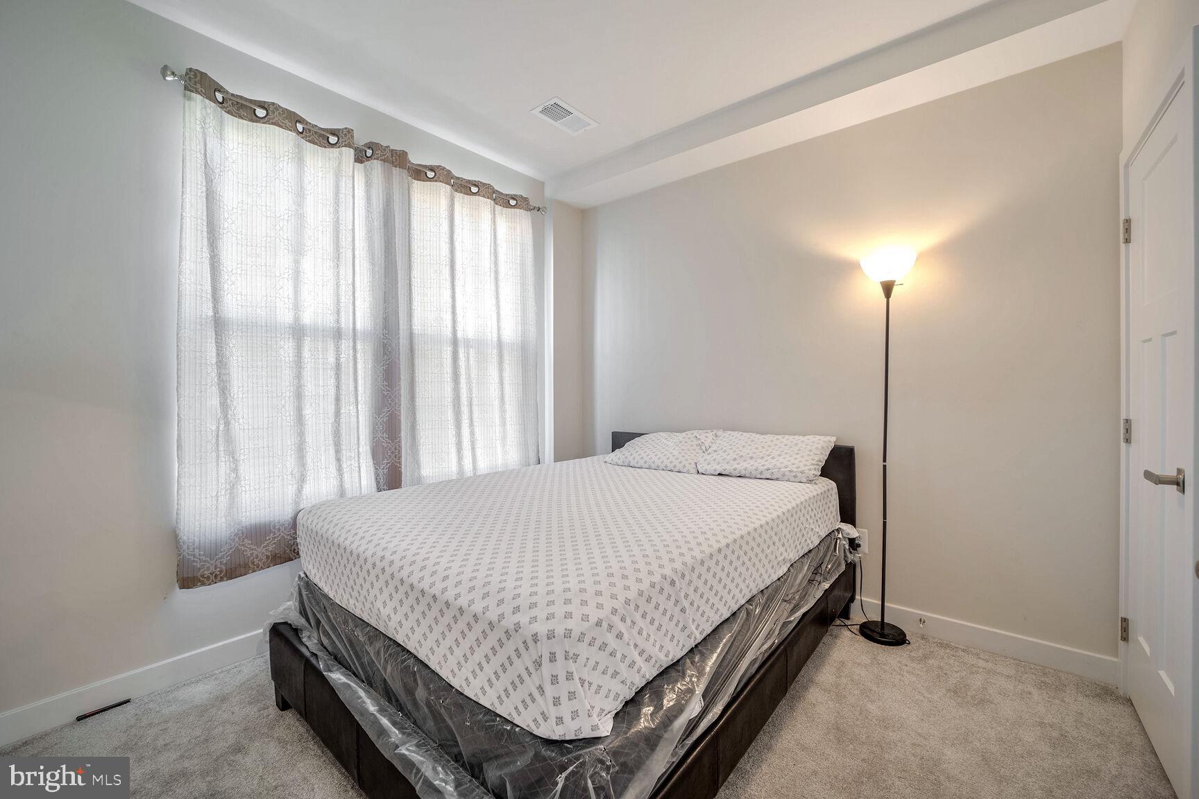 TANYARD SHORES - Residential Lease