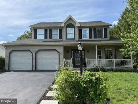 6074 MAYFAIR DRIVE HARRISBURG PA 17112