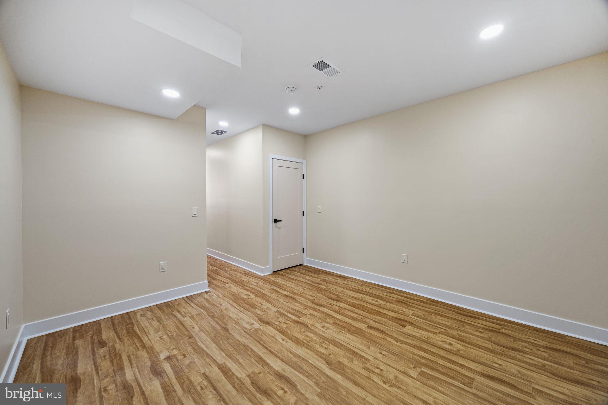 COBBS CREEK - Residential Lease
