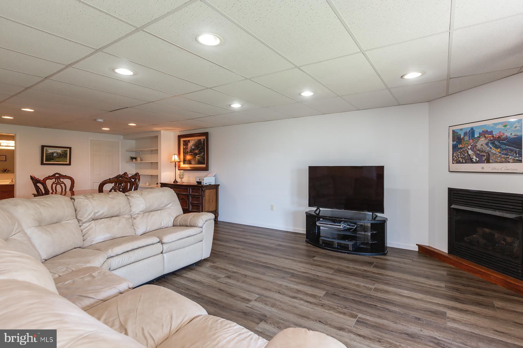 NORWOOD ESTATES - Residential