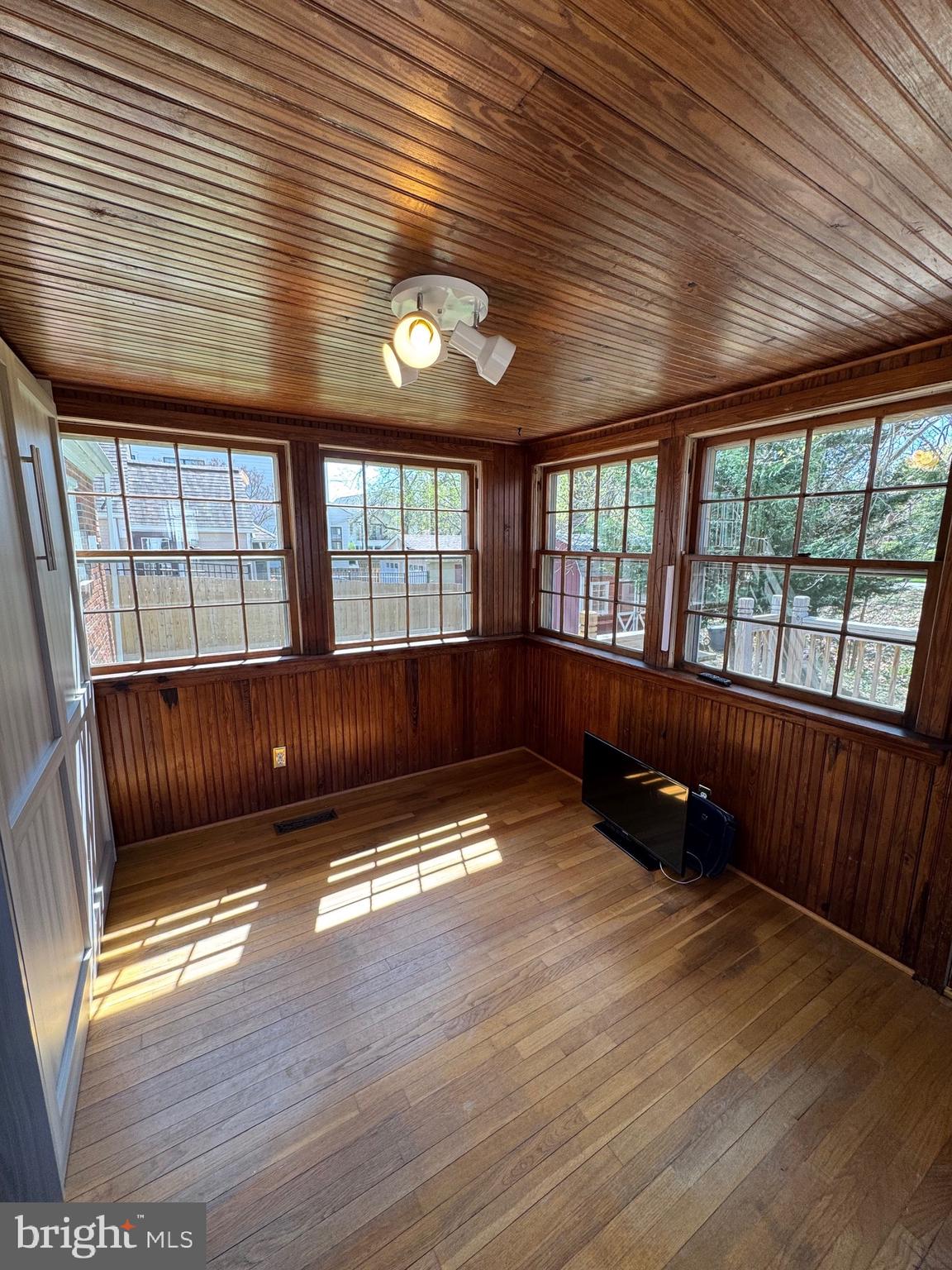 BALLSTON - Residential Lease