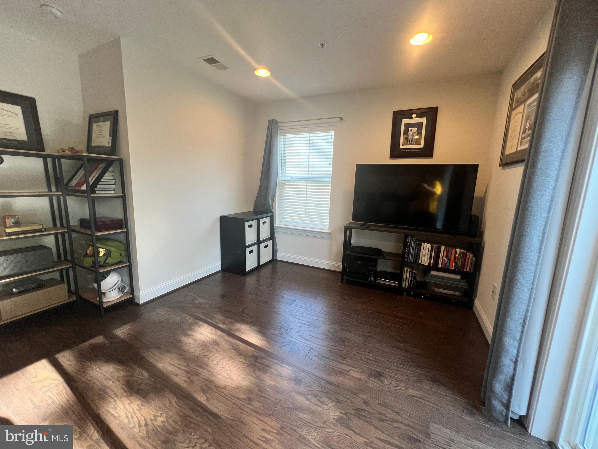 ANNAPOLIS NECK - Residential Lease