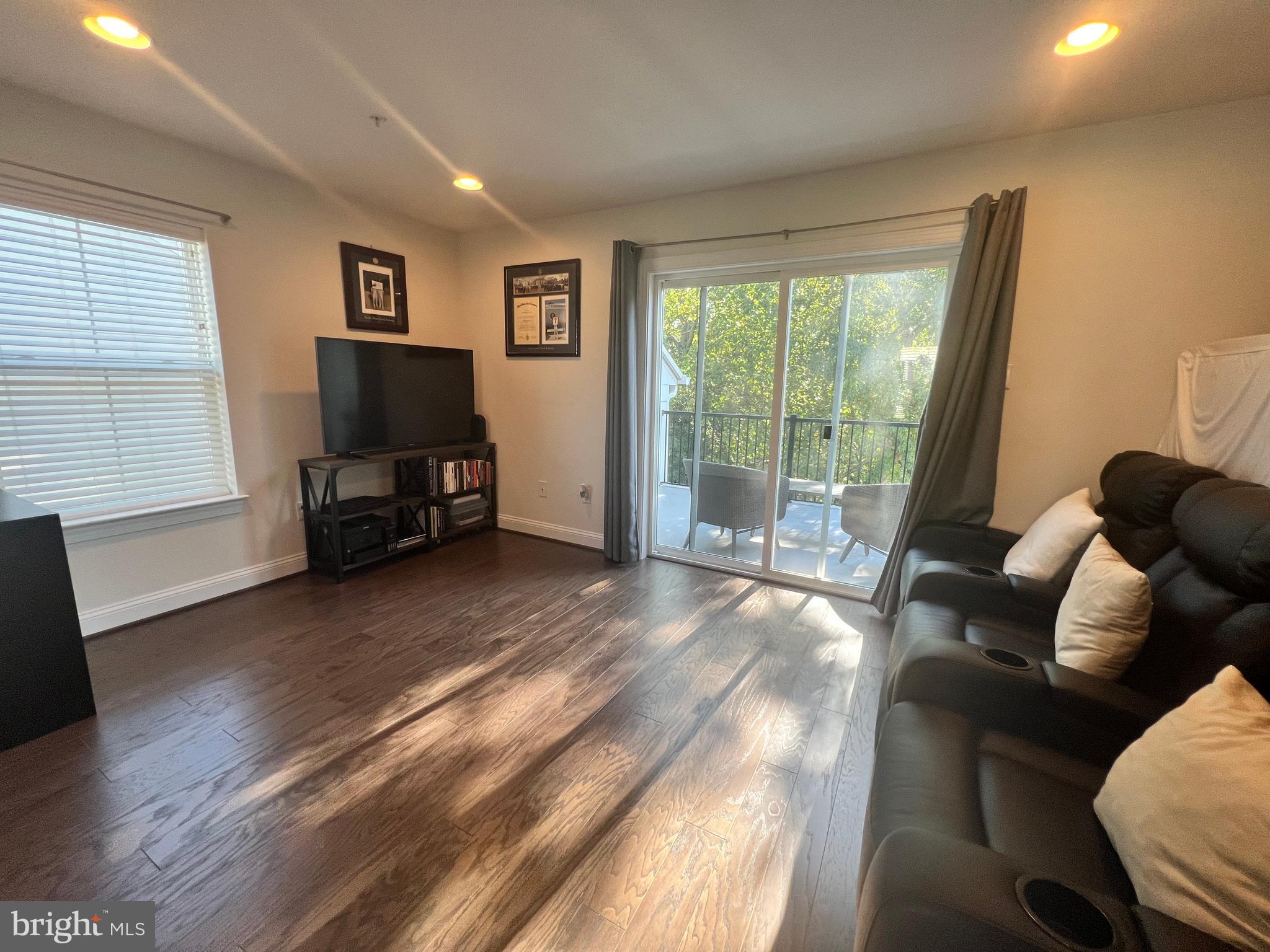 ANNAPOLIS NECK - Residential Lease