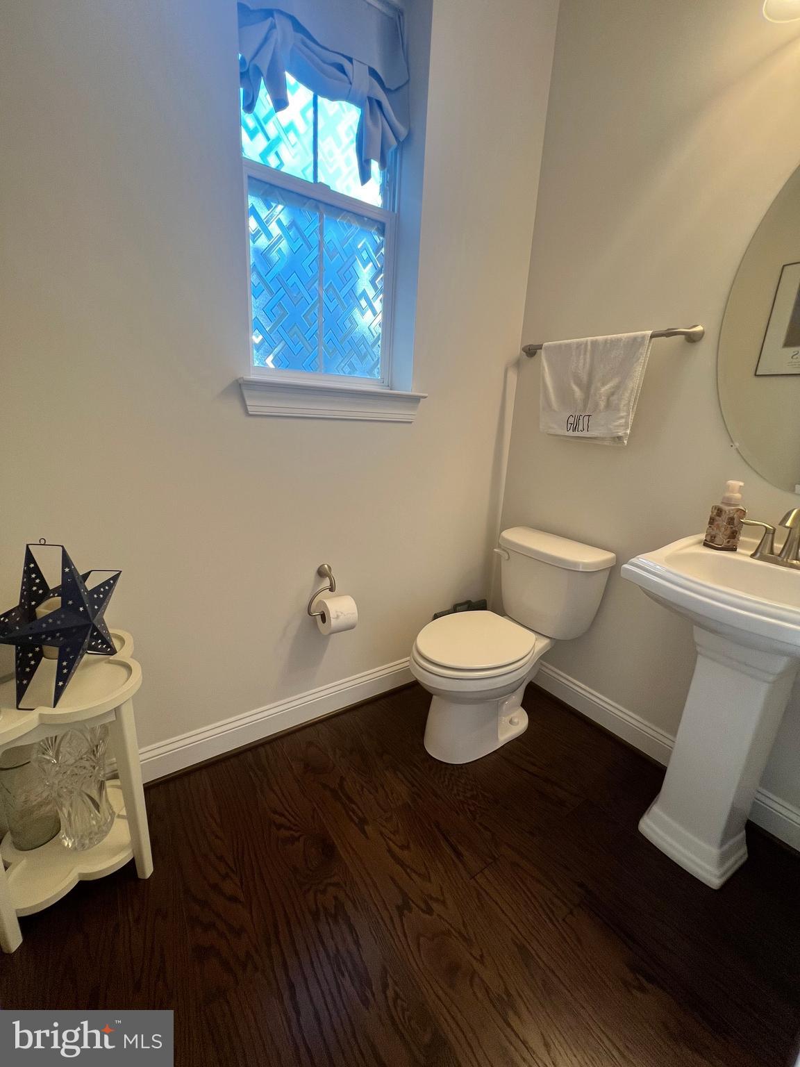 ANNAPOLIS NECK - Residential Lease