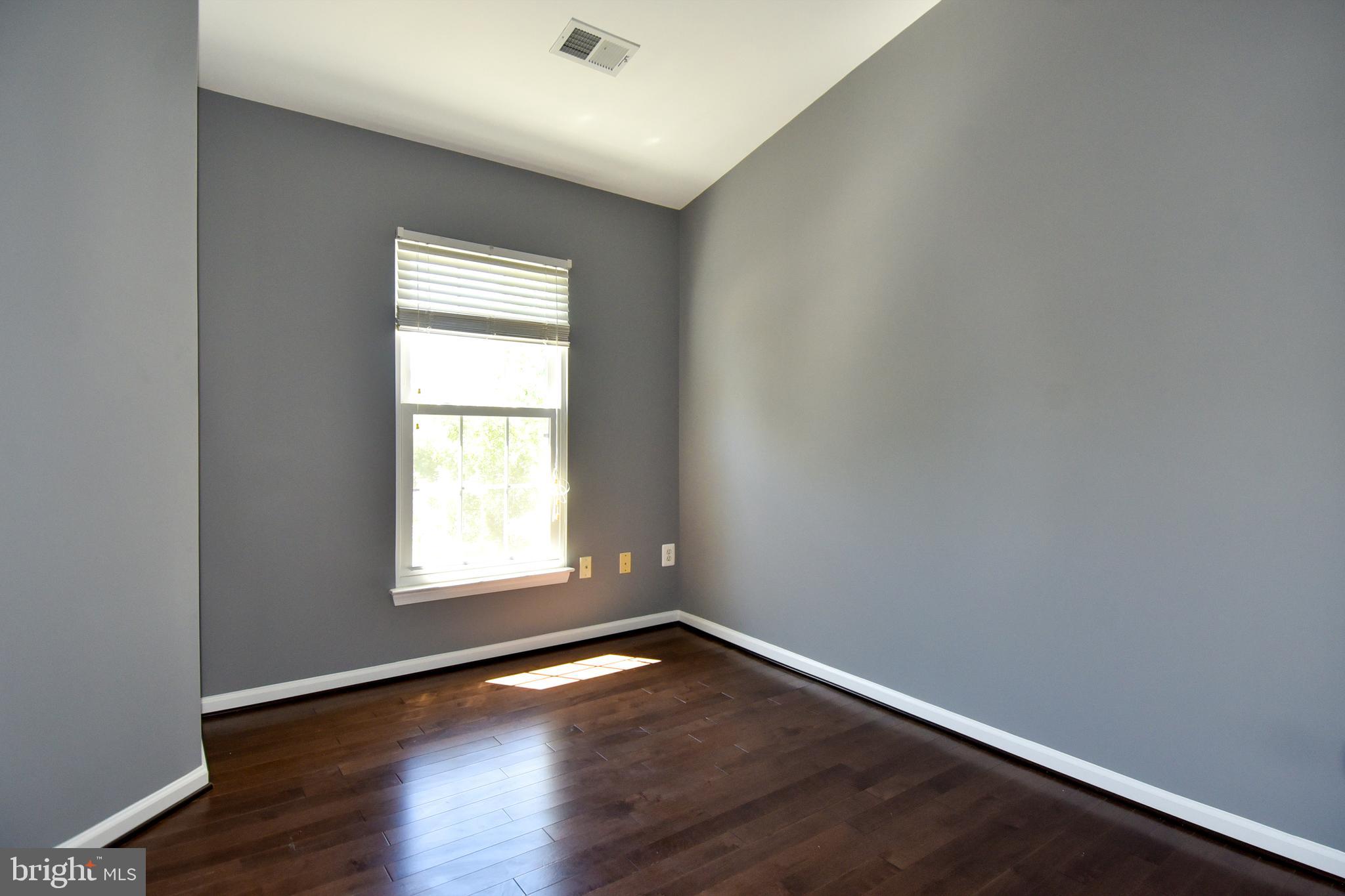 HOYLES MILL VILLAGE - Residential Lease