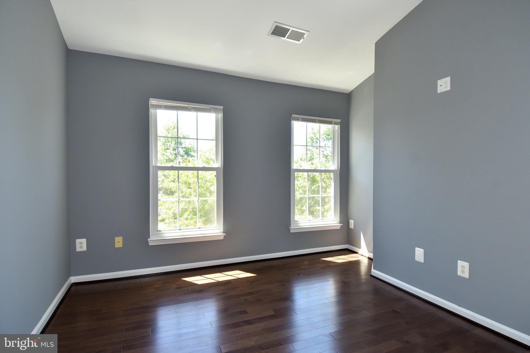 HOYLES MILL VILLAGE - Residential Lease