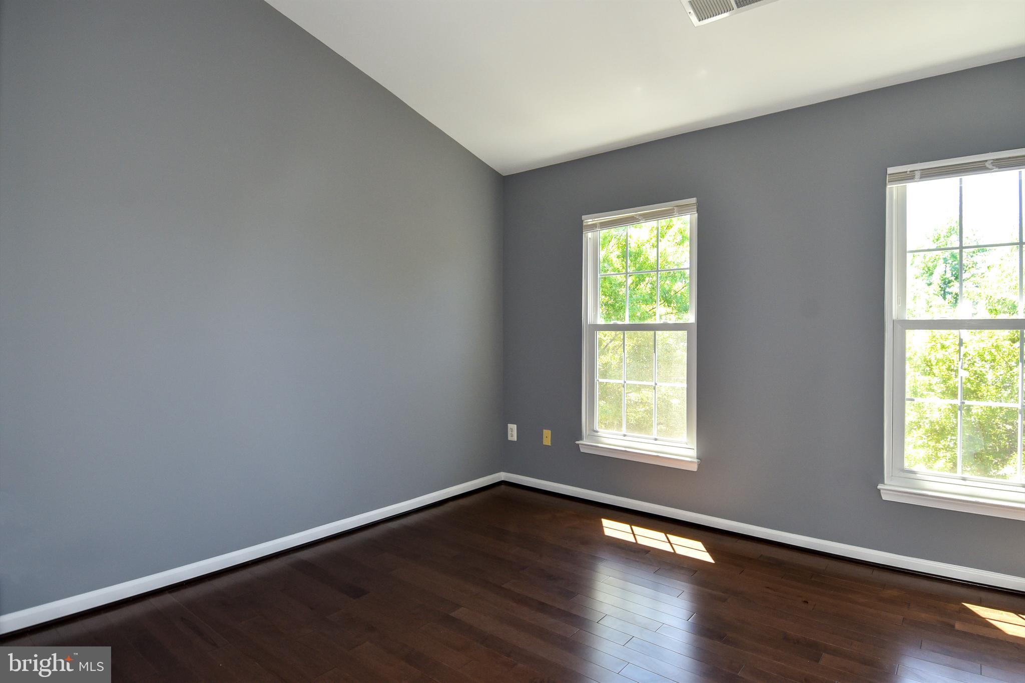 HOYLES MILL VILLAGE - Residential Lease