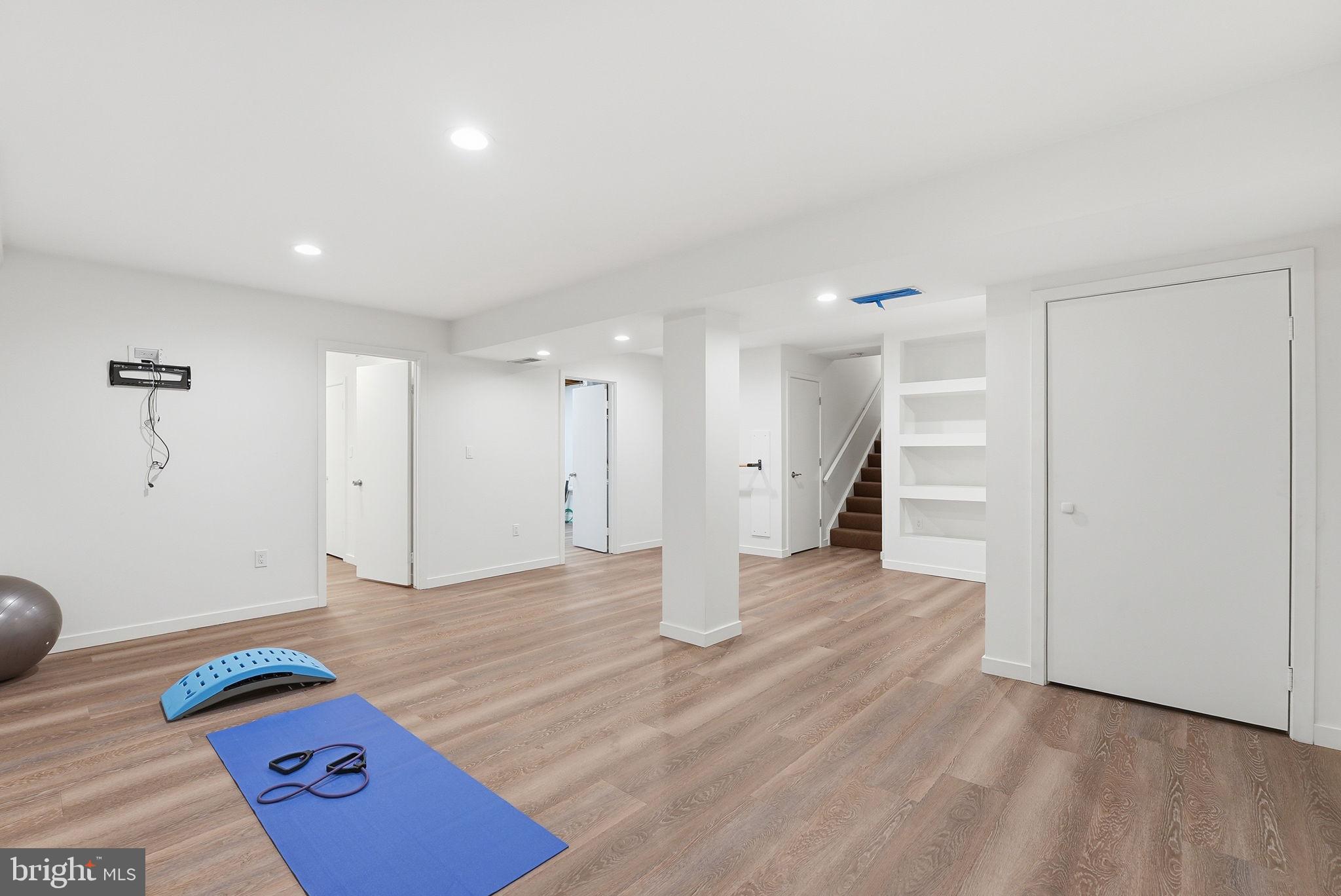 POTOMAC WOODS - Residential