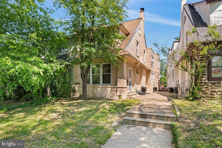 Move right into this charming 2ba/1ba with an in unit washer/dryer! As a bonus, with access from the back bedroom, enjoy the versatility of a spacious second floor area--perfect for storage, home office or well, you can use your imagination when you schedule your walkthrough. Located in a prime location right on Roosevelt Blvd. Tenant pays ALL Utilities. Public Transit right outside your door. You're 4 mins from the The Northeast Tower Shopping Center at 4600 Roosevelt Boulevard where you have access to Walmart, Home Depot, Old Navy, Ross, DD's Discounts, PetSmart, Pep Boys, and Dollar Tree. 3 months due for move-in. Tenant pays ALL Utilities. I'm happy to answer questions or schedule walkthroughs during my work hours: Monday-Friday 9am-630pm, Saturday by appt only. Off Sundays. Let's make this your next apt home. Please visit my IG page to see the full video of the apt. IG: tyegraysrealestate