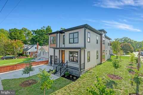 Photo of 602 S Wakefield Street, ARLINGTON, VA 22204 (MLS # VAAR2075092)