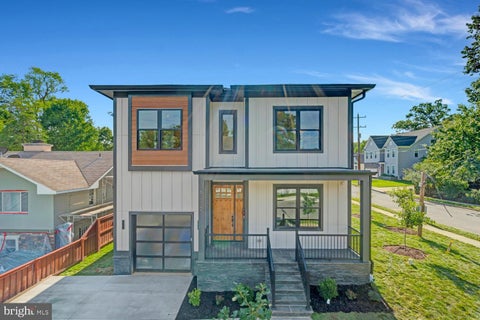 Photo of 602 S Wakefield Street, ARLINGTON, VA 22204 (MLS # VAAR2075092)