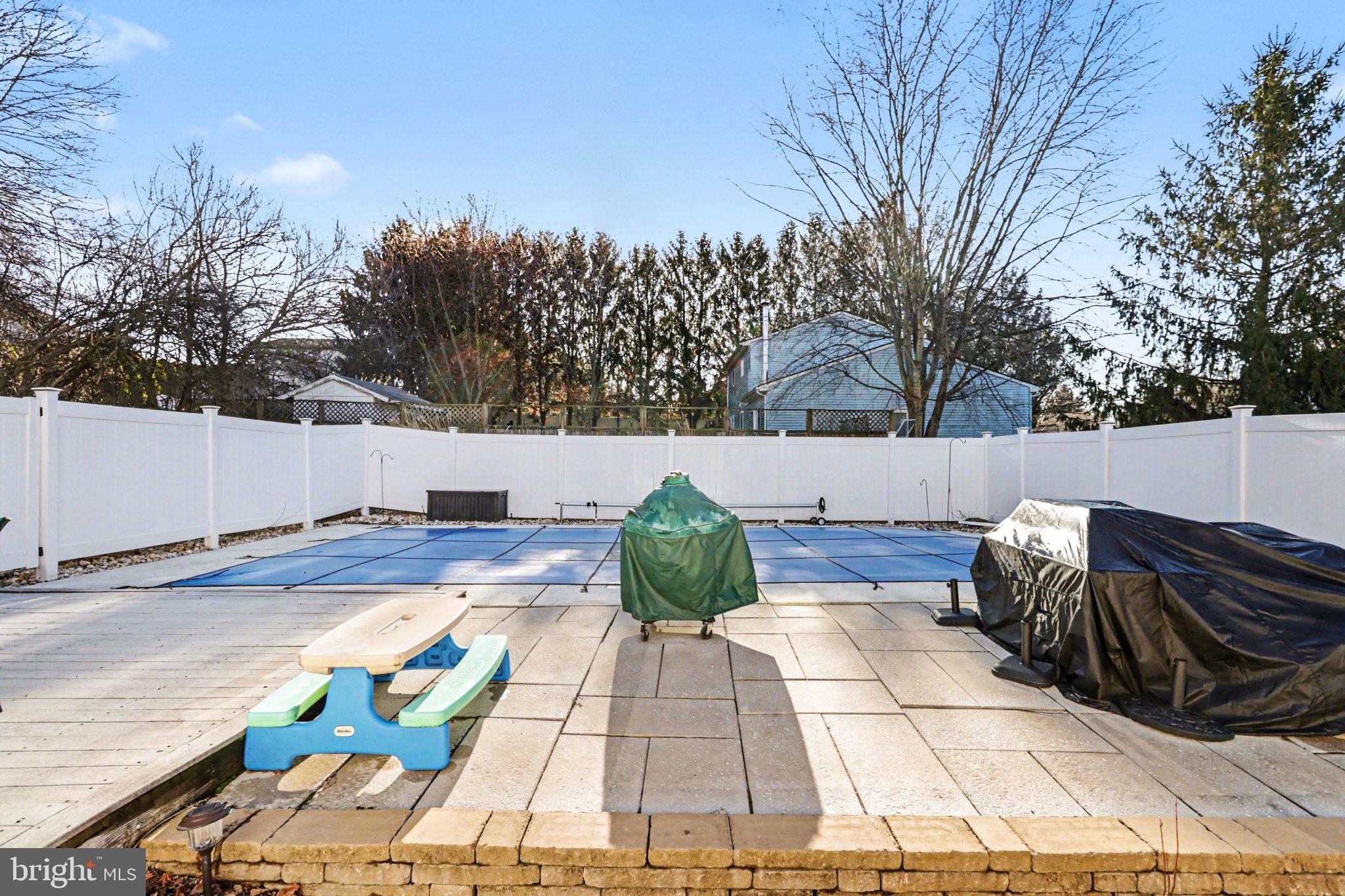 MEMFORD ESTATES - Residential