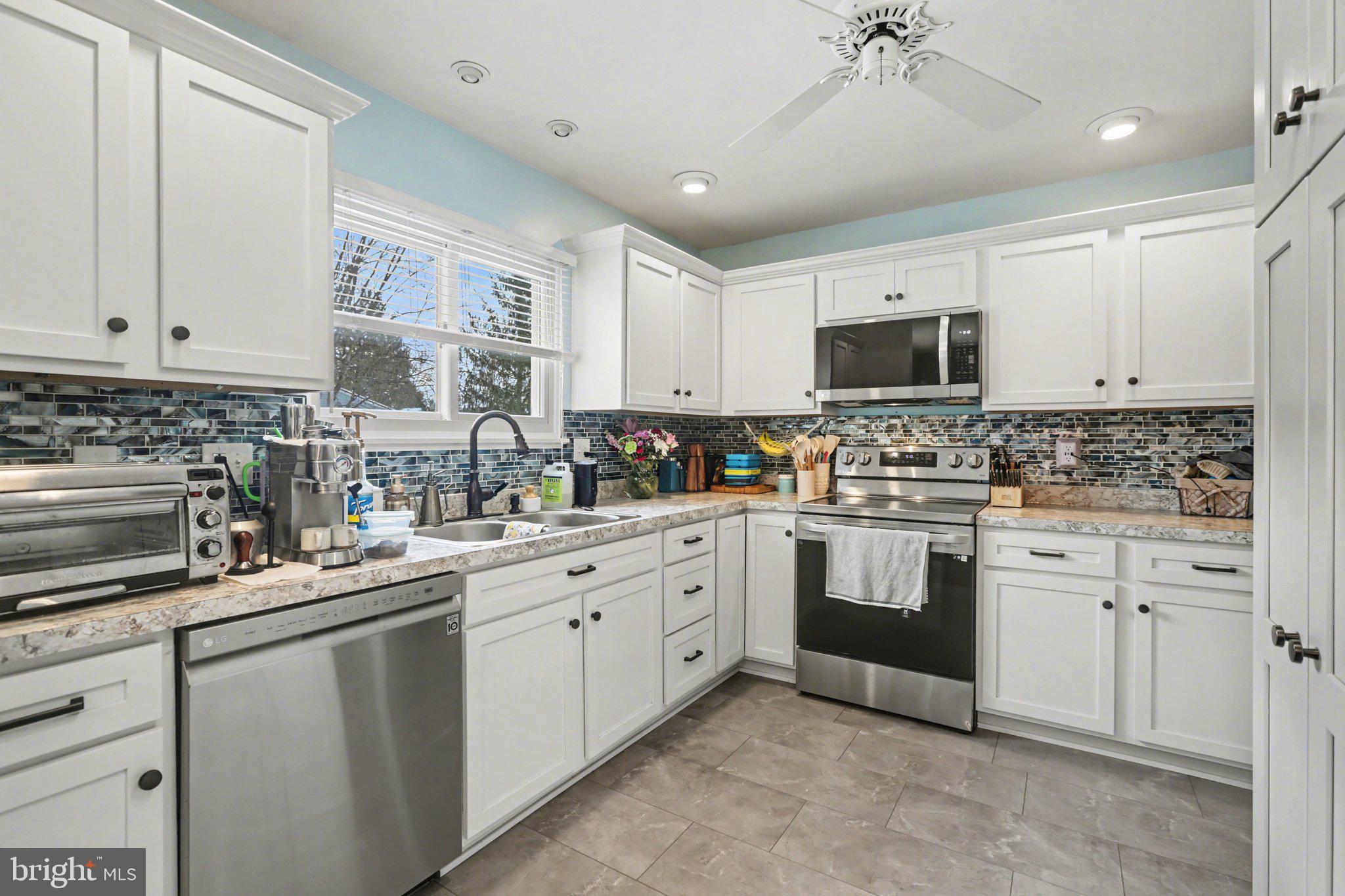 MEMFORD ESTATES - Residential