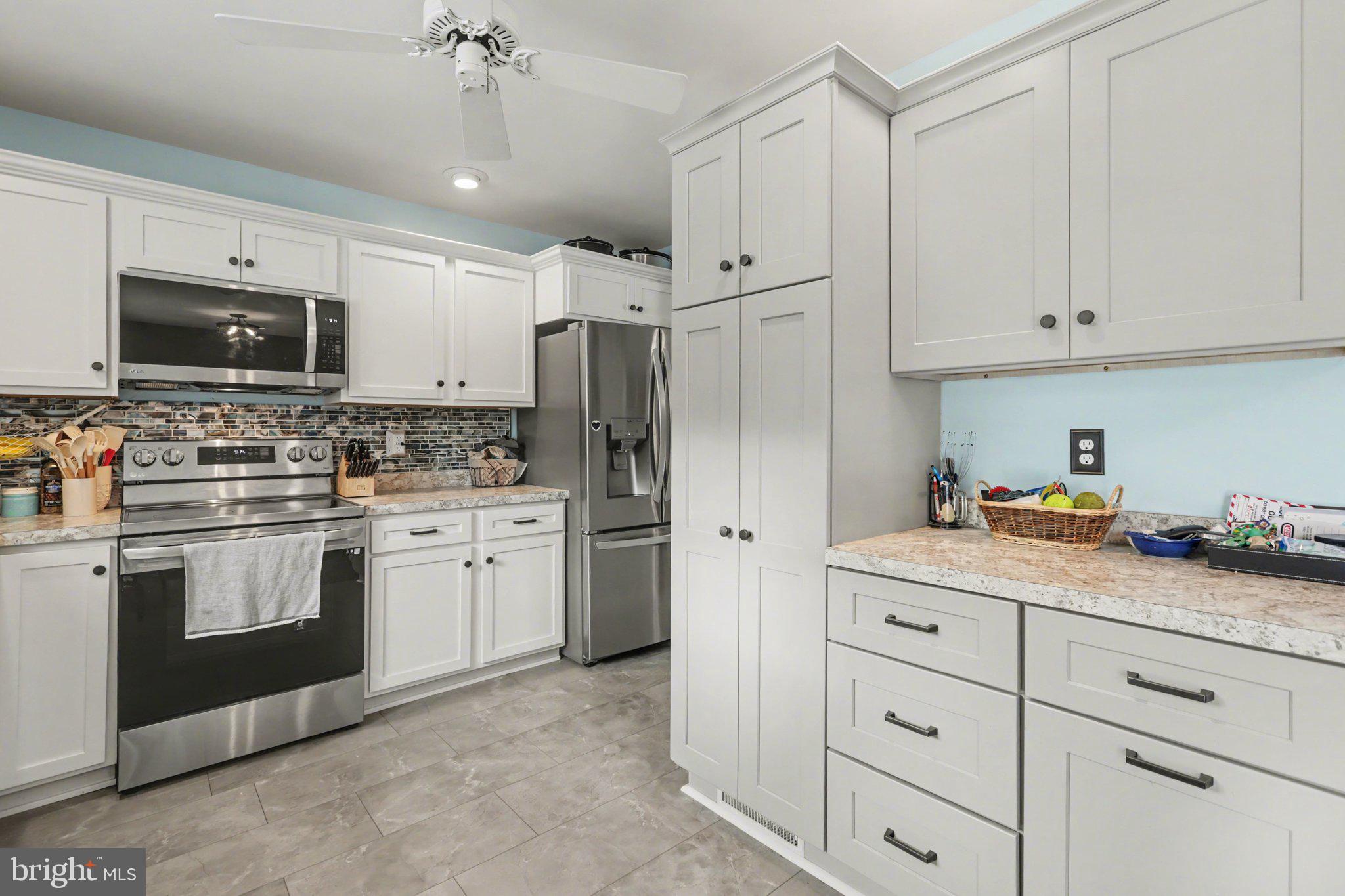 MEMFORD ESTATES - Residential