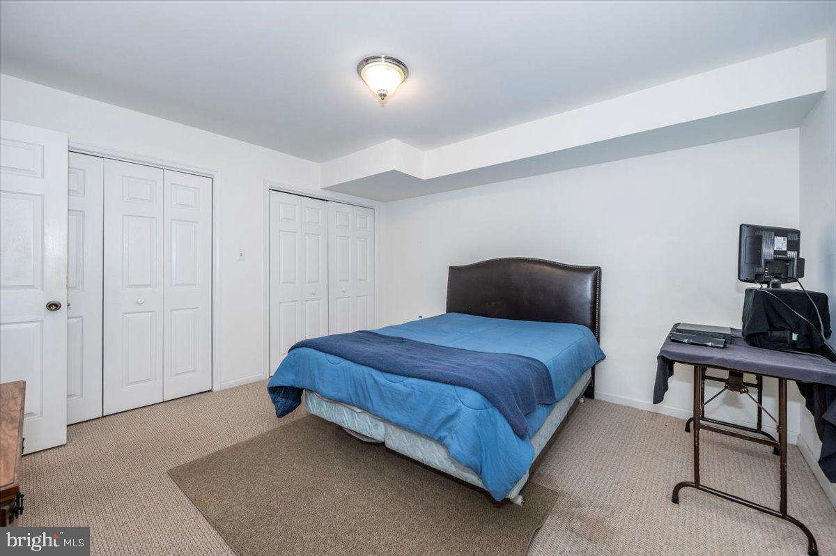 TOWNE OAK VILLAGE - Residential