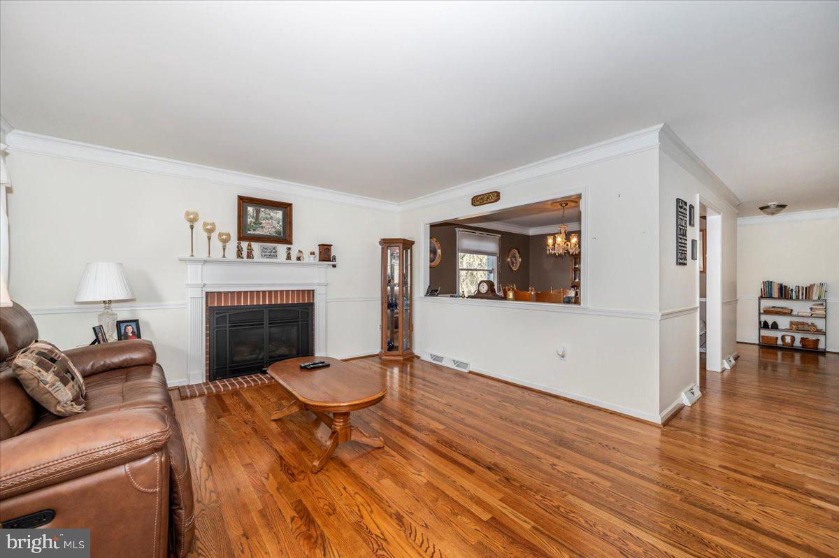 TOWNE OAK VILLAGE - Residential