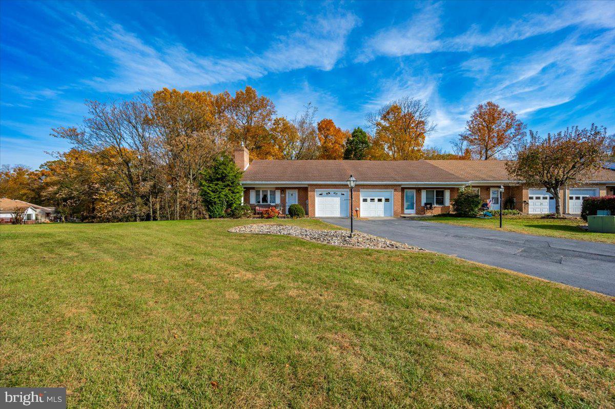 TOWNE OAK VILLAGE - Residential