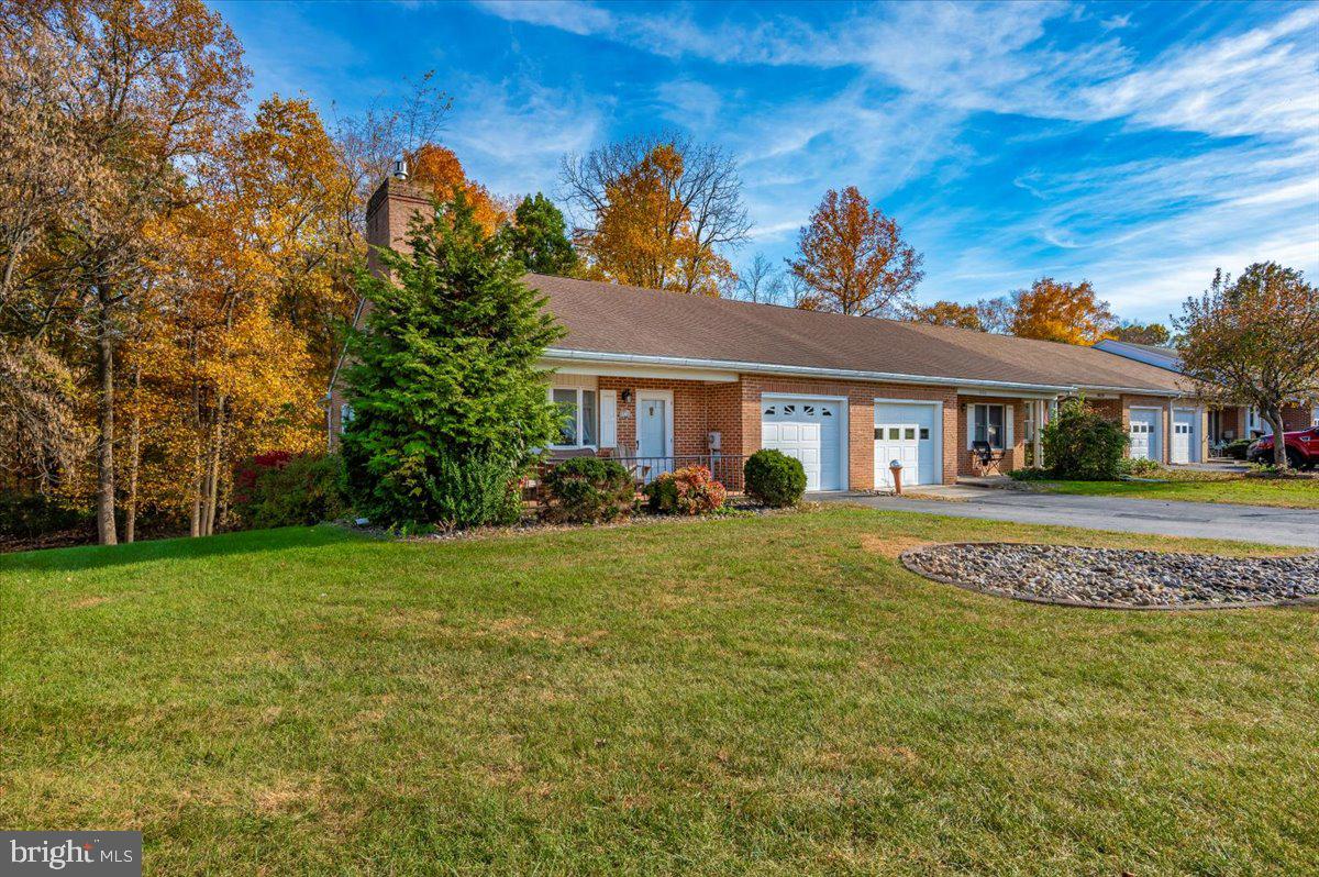 TOWNE OAK VILLAGE - Residential